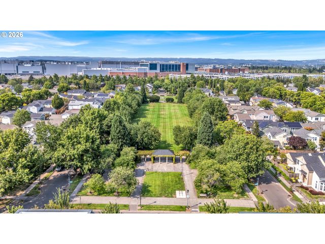 1370 Ne ORENCO STATION Pkwy 26, Hillsboro, OR 97124