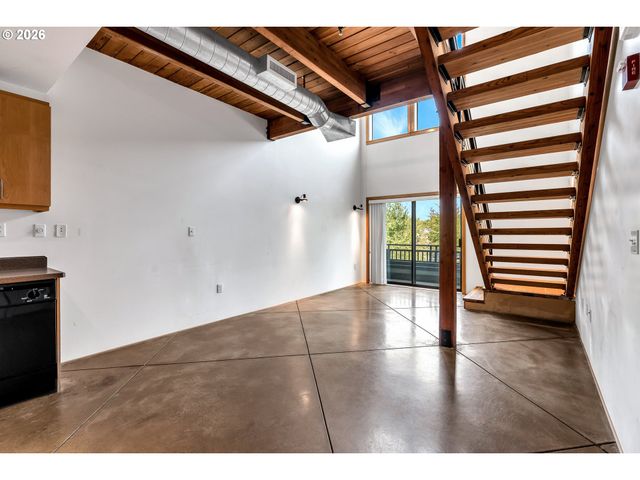 1370 Ne ORENCO STATION Pkwy 26, Hillsboro, OR 97124