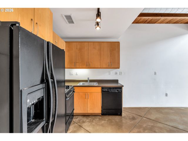 1370 Ne ORENCO STATION Pkwy 26, Hillsboro, OR 97124