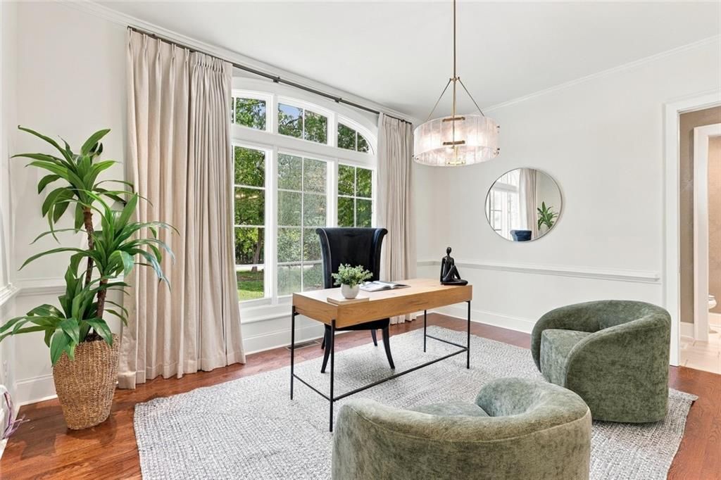 Image 12 of property listing at 5310 Northland Drive NE, Sandy Springs, GA 30342