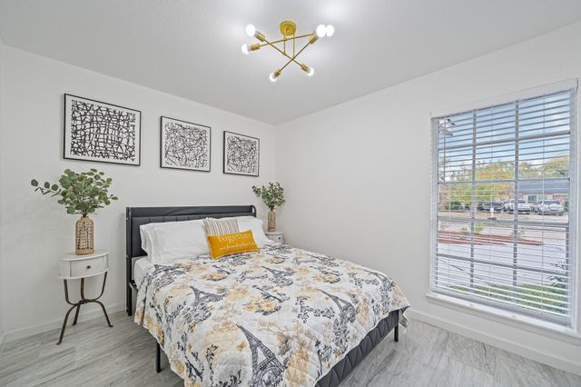 12007 Sharpcrest Street, Houston, TX 77072