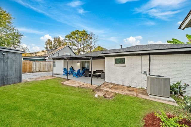 12007 Sharpcrest Street, Houston, TX 77072