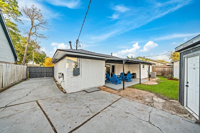 12007 Sharpcrest Street, Houston, TX 77072