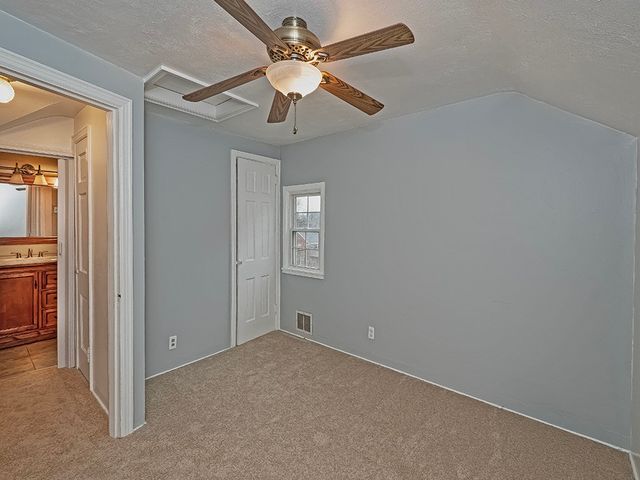 852 Middle Road, Baldwin Twp, PA 15234