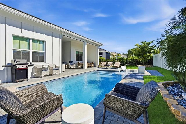 9921 Regency Way, Palm Beach Gardens, FL 33412