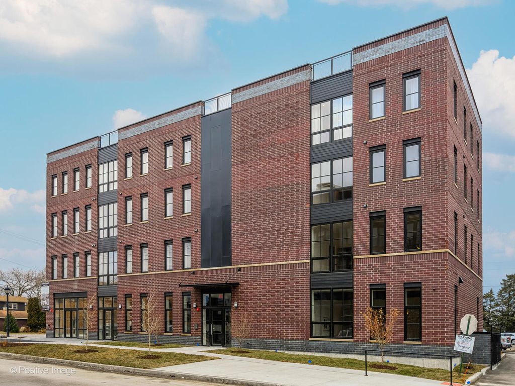 2801 N Thatcher Avenue 205, River Grove, IL 60171