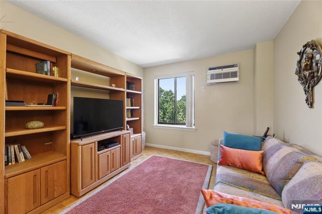 140 Euclid Avenue 5G, Hackensack, NJ 07601