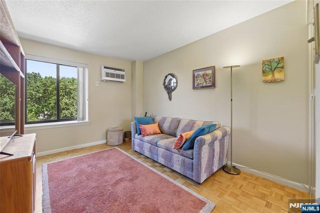 140 Euclid Avenue 5G, Hackensack, NJ 07601