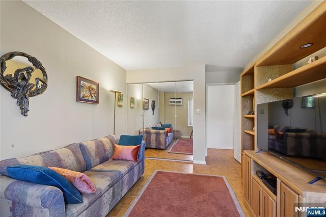 140 Euclid Avenue 5G, Hackensack, NJ 07601