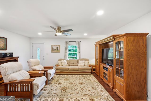 1217 Black Road, Cleveland, GA 30528