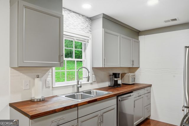 1217 Black Road, Cleveland, GA 30528