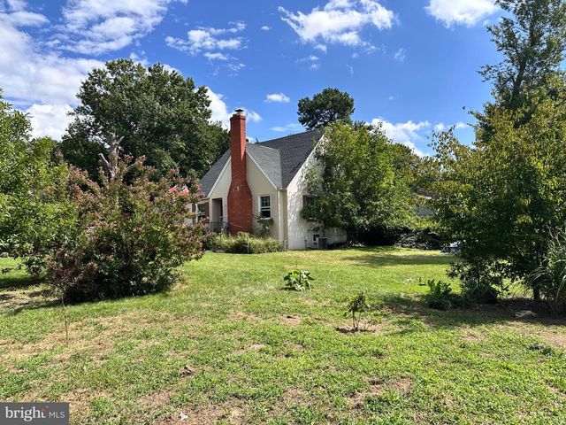 5520 DAWES AVE, Alexandria, VA 22311