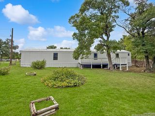 350 Westminister Sq, Canyon Lake, TX 78133