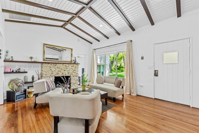 318 NE 105th St, Miami Shores, FL 33138