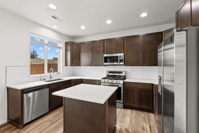 236 S CAMEO Ave, Deer Park, WA 99006
