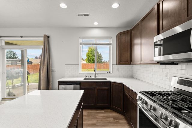 236 S CAMEO Ave, Deer Park, WA 99006