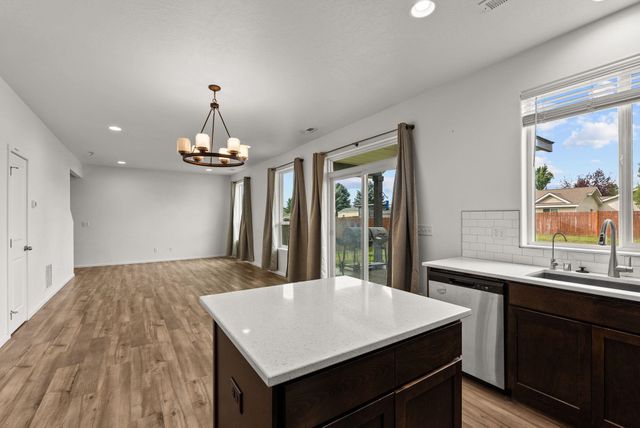 236 S CAMEO Ave, Deer Park, WA 99006