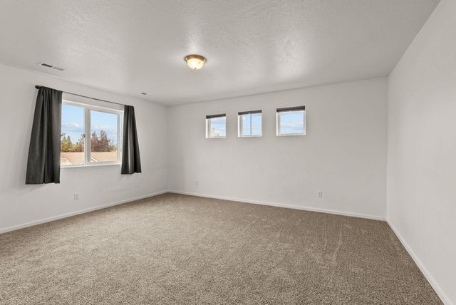 236 S CAMEO Ave, Deer Park, WA 99006