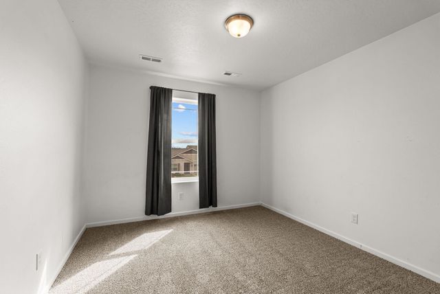 236 S CAMEO Ave, Deer Park, WA 99006