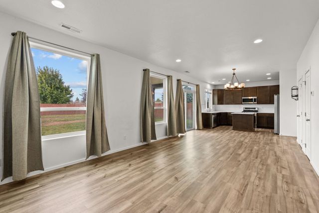 236 S CAMEO Ave, Deer Park, WA 99006