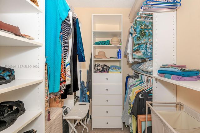 3051 NE 48th St 604, Fort Lauderdale, FL 33308