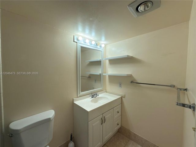 141 SE 3rd Avenue 106, Dania Beach, FL 33004