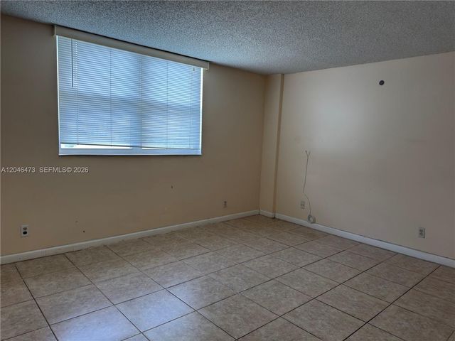 141 SE 3rd Avenue 106, Dania Beach, FL 33004