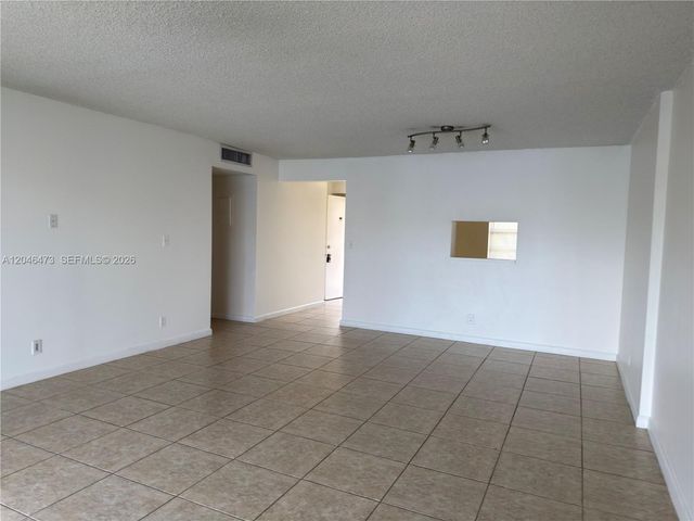 141 SE 3rd Avenue 106, Dania Beach, FL 33004