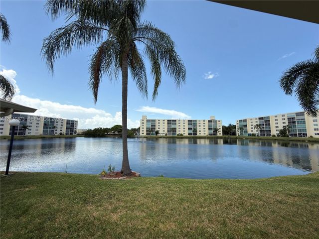 141 SE 3rd Avenue 106, Dania Beach, FL 33004