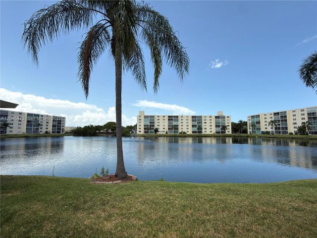 141 SE 3rd Avenue 106, Dania Beach, FL 33004
