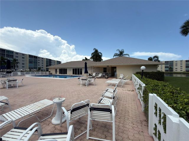 141 SE 3rd Avenue 106, Dania Beach, FL 33004