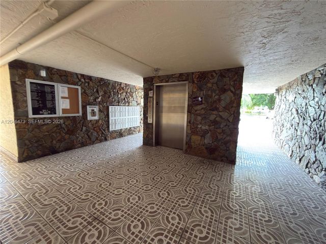 141 SE 3rd Avenue 106, Dania Beach, FL 33004