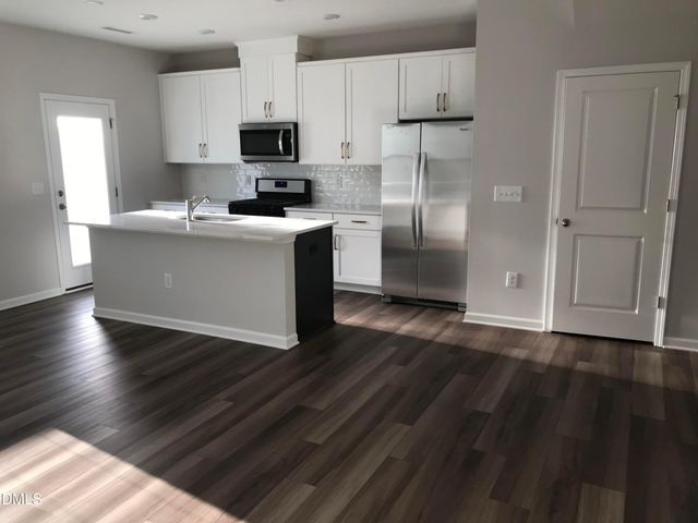 828 Oak Center Drive, Raleigh, NC 27610