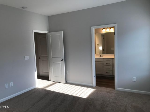 828 Oak Center Drive, Raleigh, NC 27610