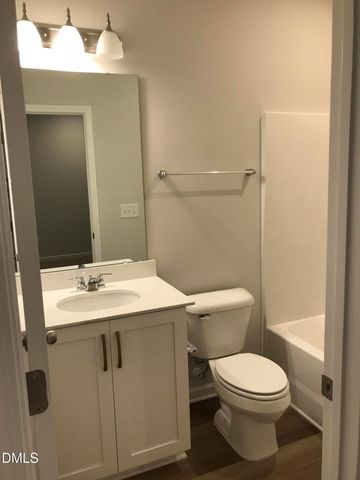 828 Oak Center Drive, Raleigh, NC 27610