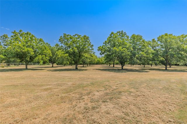 4886 White Rock, Lone Oak, TX 75453