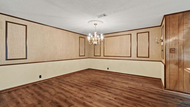 2115 E Pinecrest, Atlanta, TX 75551