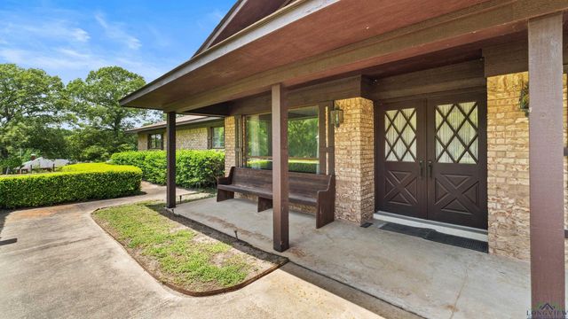 2115 E Pinecrest, Atlanta, TX 75551