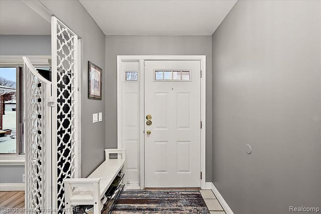 26010 Marlowe Place, Oak Park, MI 48237