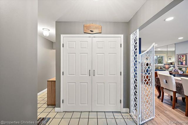 26010 Marlowe Place, Oak Park, MI 48237