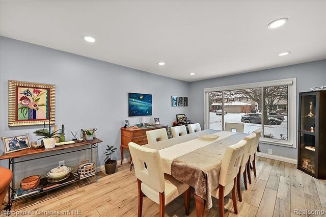 26010 Marlowe Place, Oak Park, MI 48237