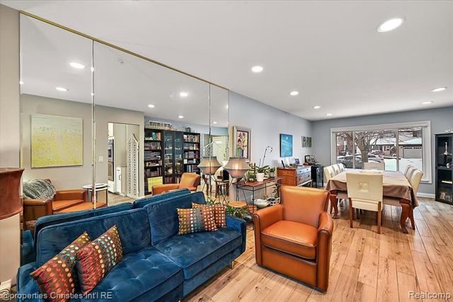 26010 Marlowe Place, Oak Park, MI 48237