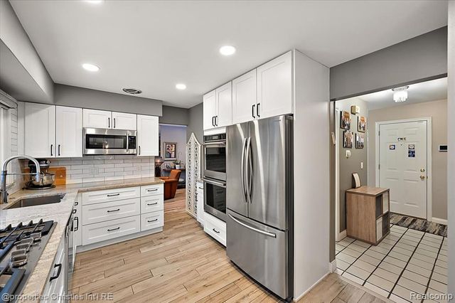 26010 Marlowe Place, Oak Park, MI 48237