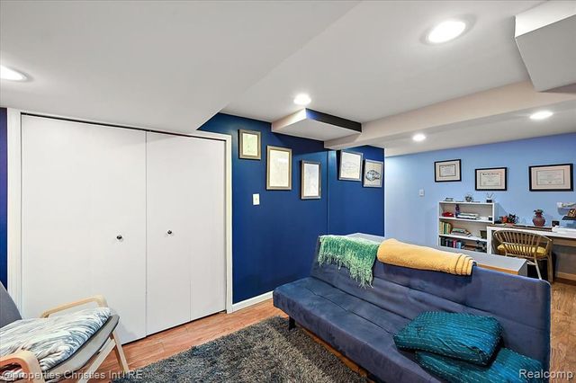 26010 Marlowe Place, Oak Park, MI 48237