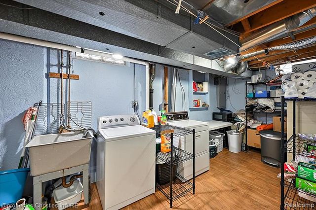 26010 Marlowe Place, Oak Park, MI 48237