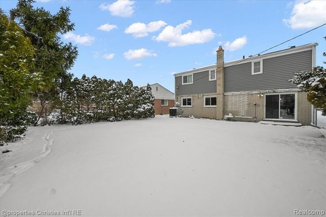 26010 Marlowe Place, Oak Park, MI 48237