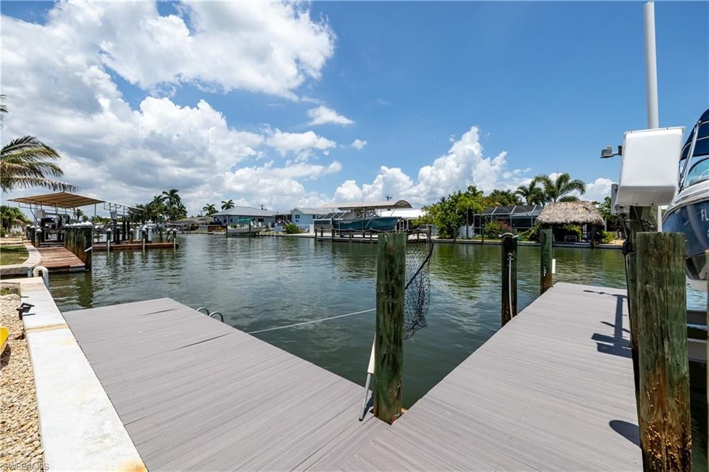 2452 York RD, ST. JAMES CITY, FL 33956 — photo 4