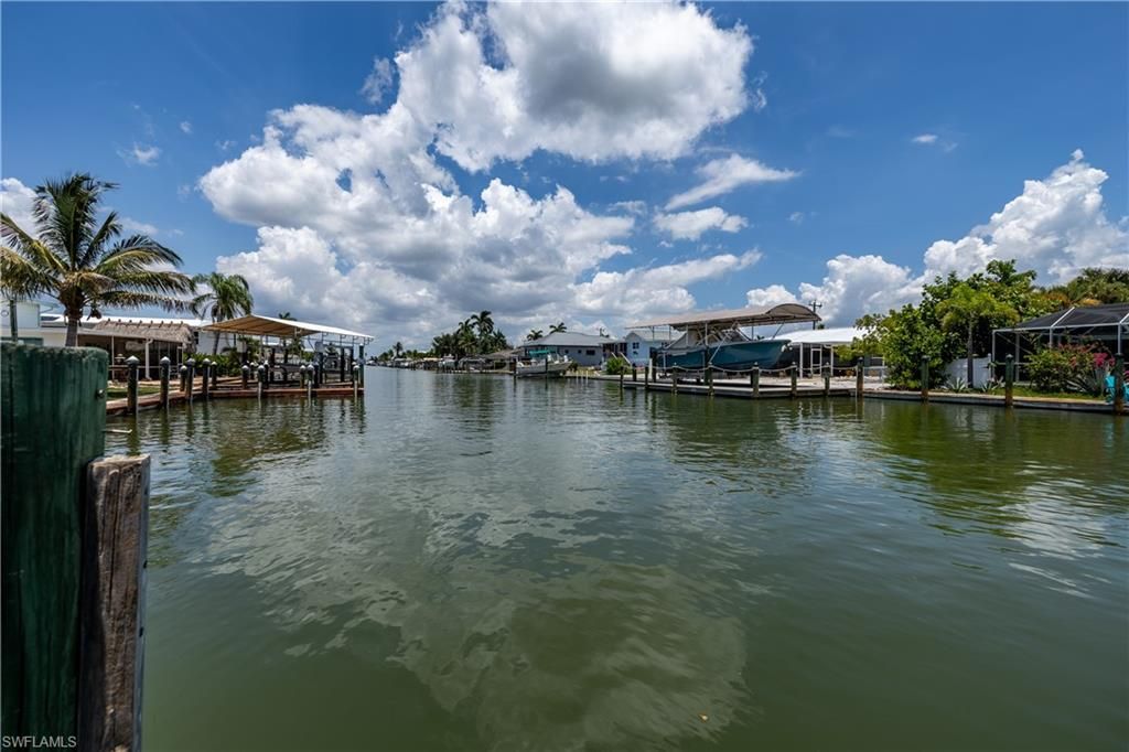 2452 York RD, ST. JAMES CITY, FL 33956 — photo 5