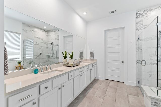 523 Hallwood DR, Liberty Hill, TX 78642