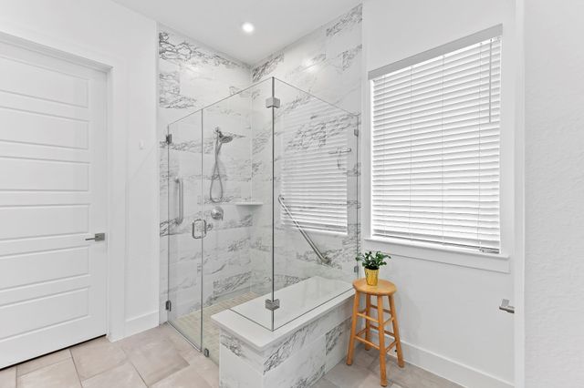 523 Hallwood DR, Liberty Hill, TX 78642